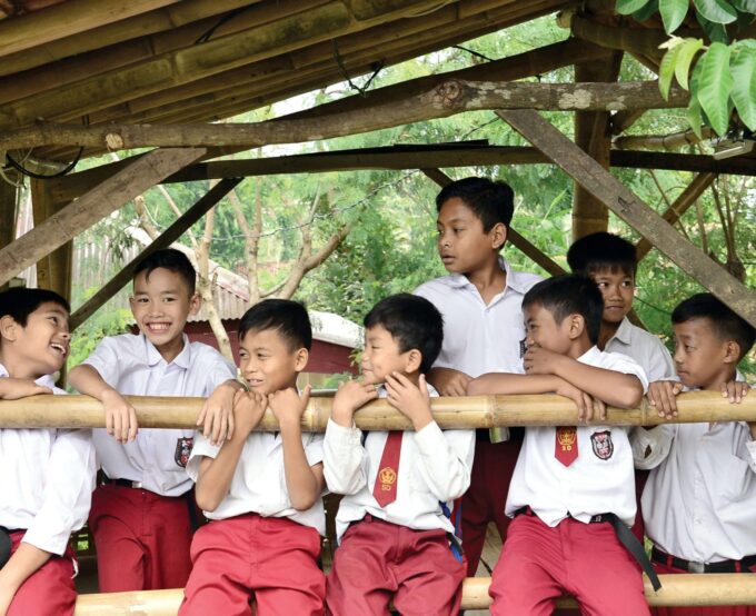 Membentuk Karakter Santri Melalui Shalat Dhuha dan Shalat Berjamaan Membentuk Karakter Santri Melalui Shalat Dhuha dan Shalat Berjamaan